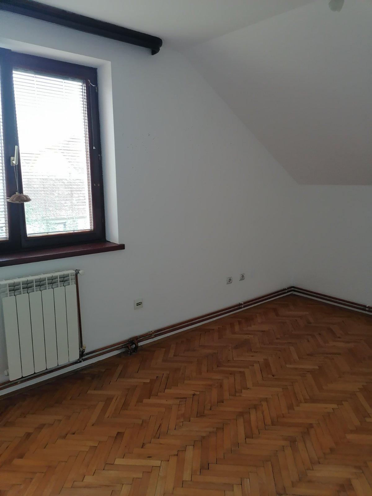 IMG a072c4441304e3df2ebe51f95898d064 V