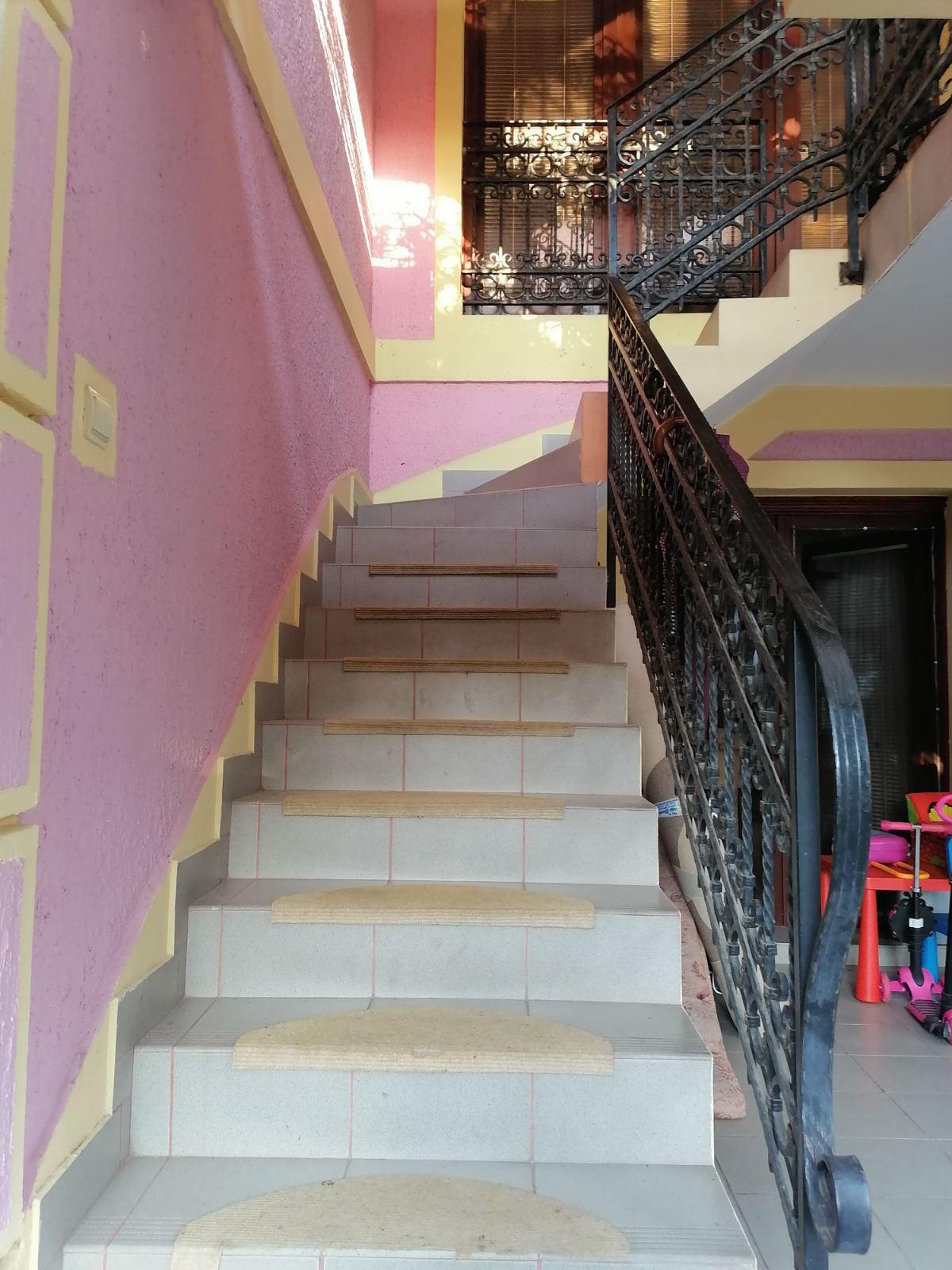 IMG a3b53b8a6f0b84aa91e032df41ba4f72 V