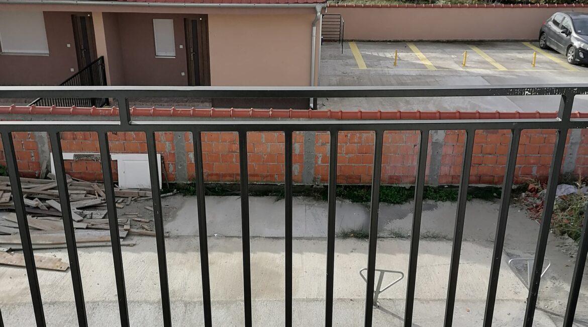 Stan površine 40,68m2 u Novom Sadu, na prvom spratu-Telep