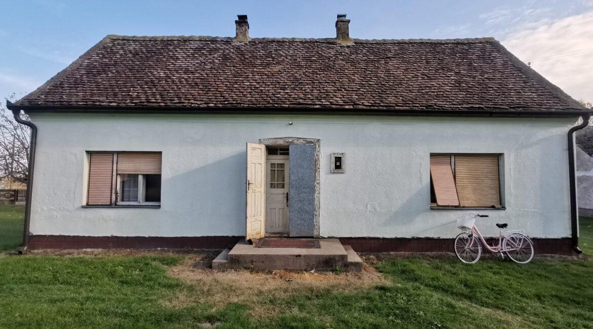 Seosko domaćinstvo na 46 ari+pašnjak od 55 ari – Crna Bara, Bogatić