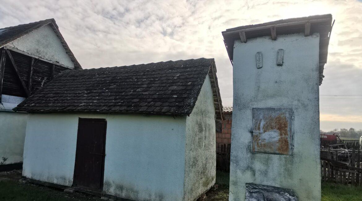 Seosko domaćinstvo na 46 ari+pašnjak od 55 ari – Crna Bara, Bogatić