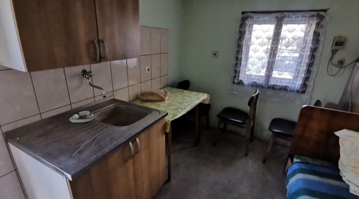 Seosko domaćinstvo na 46 ari+pašnjak od 55 ari – Crna Bara, Bogatić