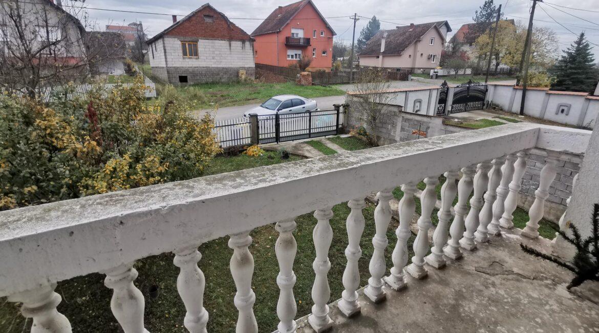 NA PRODAJU spratna kuća od 150m2 u centru Vladimiraca