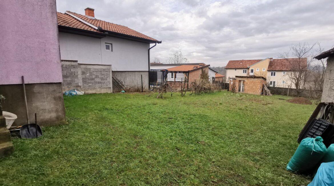 NA PRODAJU spratna kuća od 150m2 u centru Vladimiraca