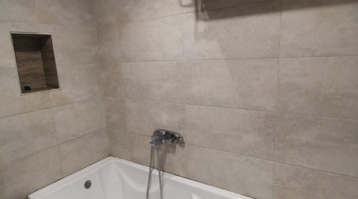 Prodaje se trosoban stan površine 83m2 u strogom centru Šapca