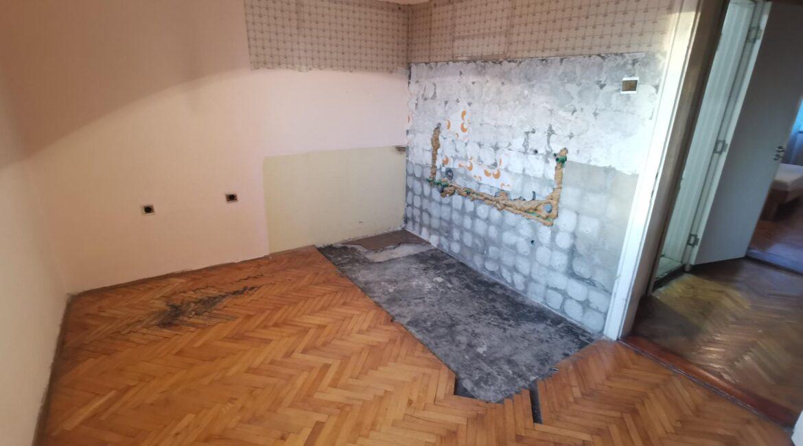 Prodaje se trosoban stan površine 83m2 u strogom centru Šapca