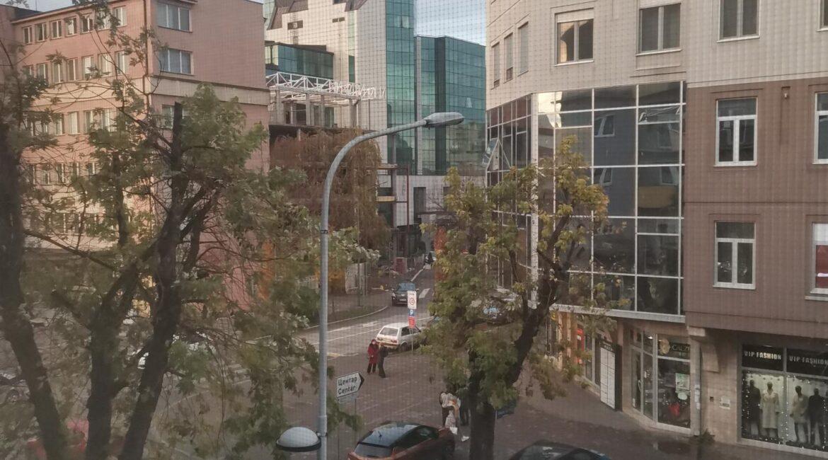 Prodaje se trosoban stan površine 83m2 u strogom centru Šapca