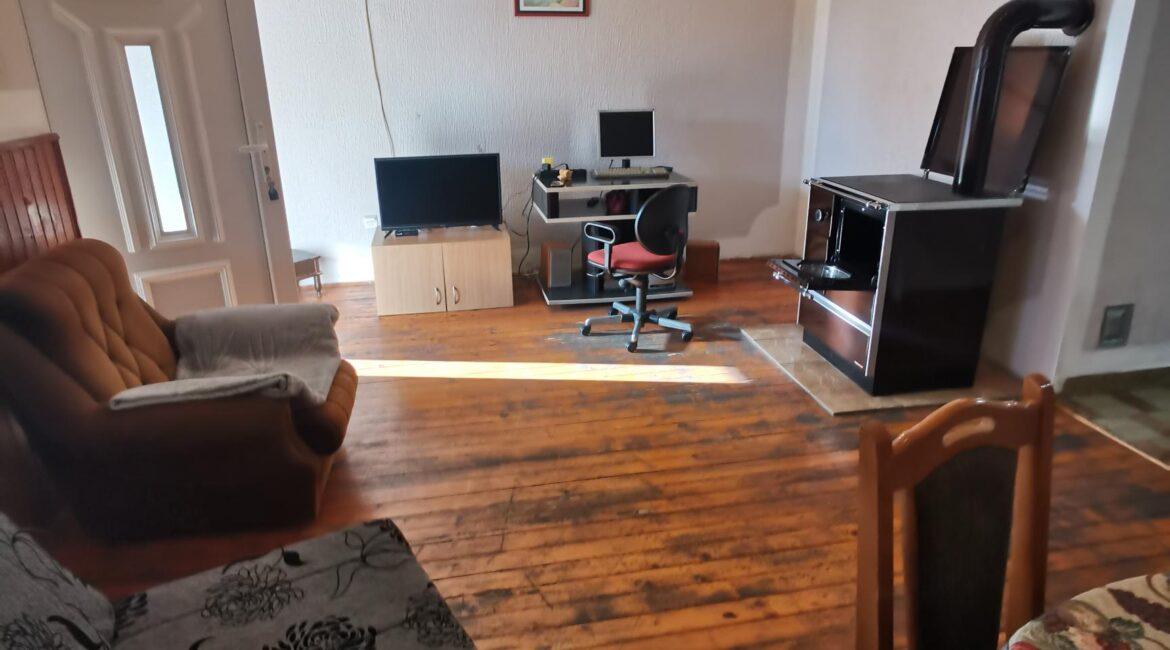 Kuća prizemna površine od 68m2 na placu površine od 2.44ara-Klenak