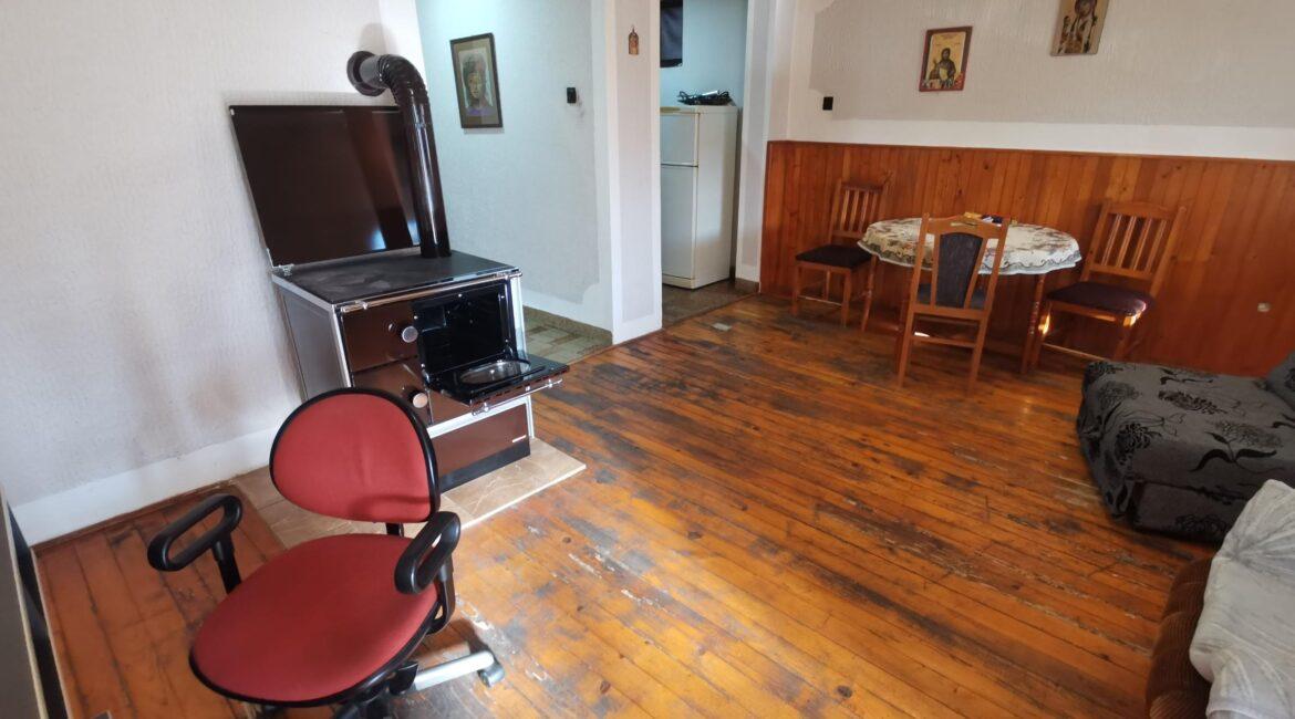 Kuća prizemna površine od 68m2 na placu površine od 2.44ara-Klenak