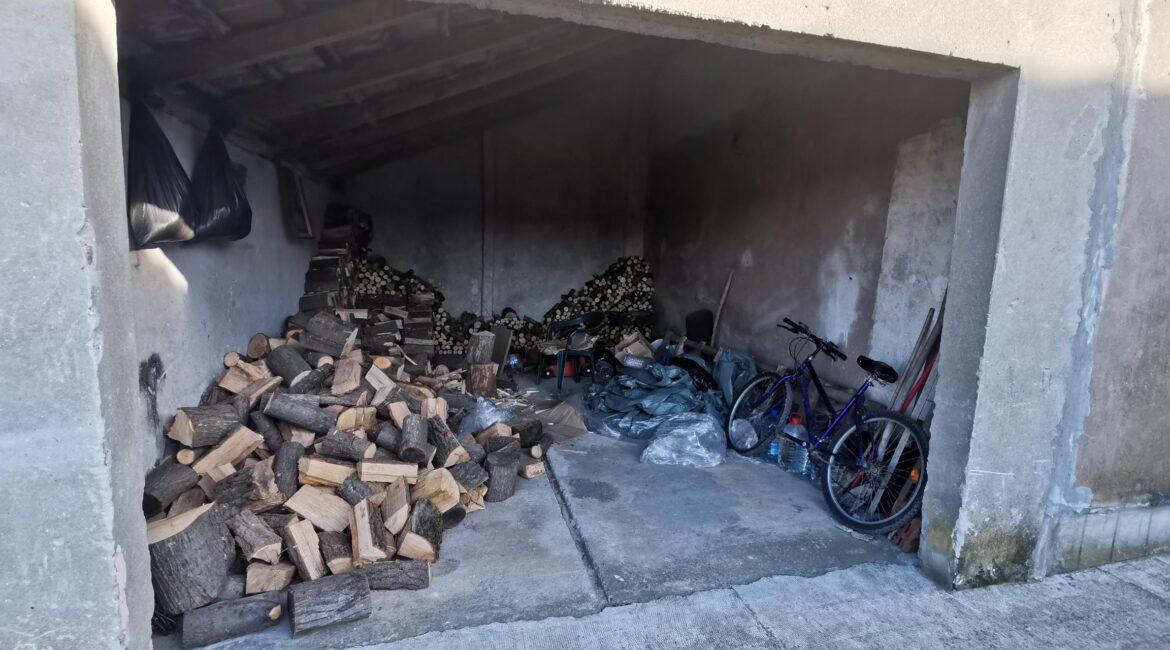 Kuća prizemna površine od 68m2 na placu površine od 2.44ara-Klenak