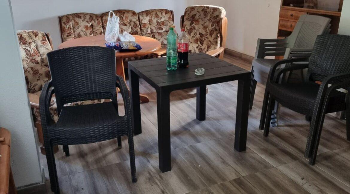 Vikendica površine od 60m2 na placu od 14 ari na reci Drini-Crna Bara