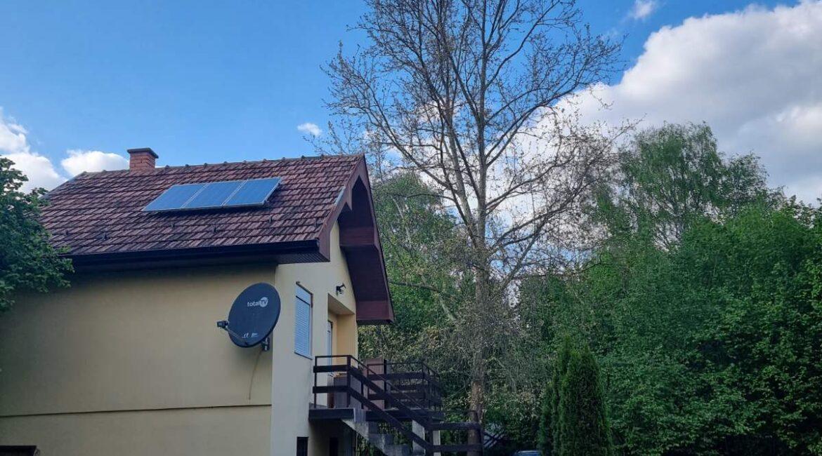 Vikendica površine od 60m2 na placu od 14 ari na reci Drini-Crna Bara