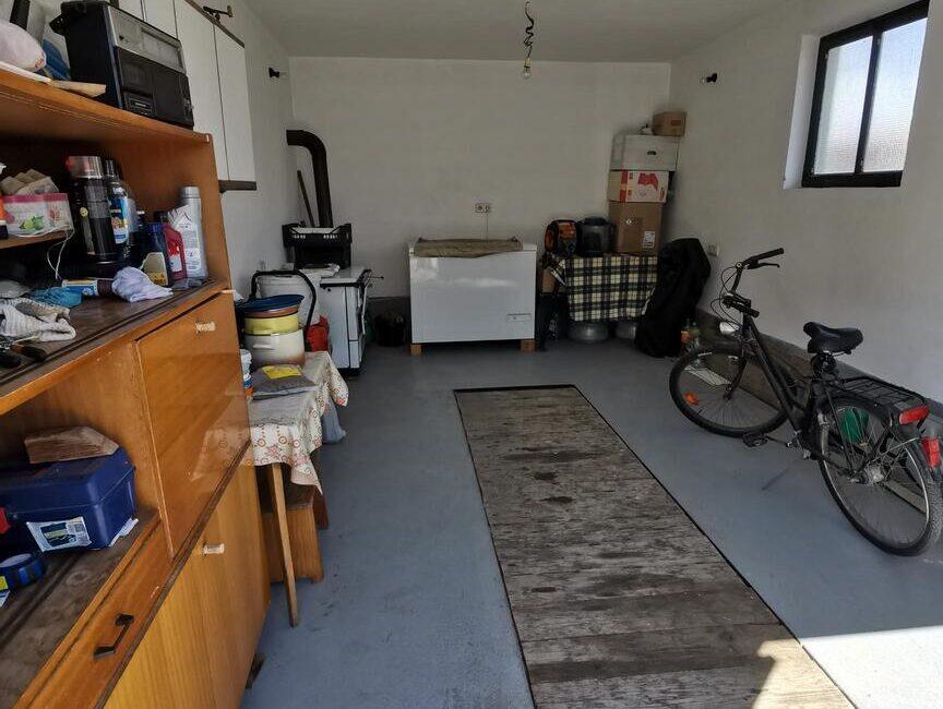 Prodaje se Kuća površine od 219m2 na placu od 5,42 ara-Šabac