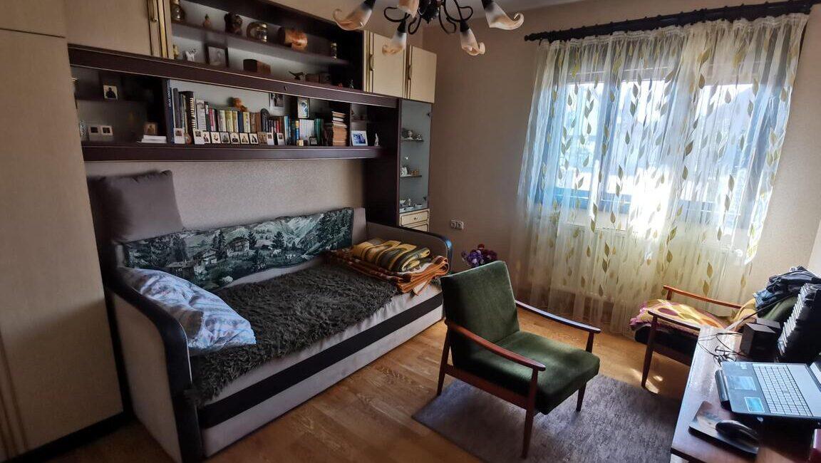 Prodaje se Kuća površine od 219m2 na placu od 5,42 ara-Šabac