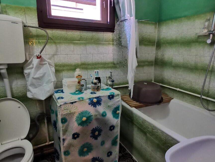 Prodaje se Kuća površine od 219m2 na placu od 5,42 ara-Šabac