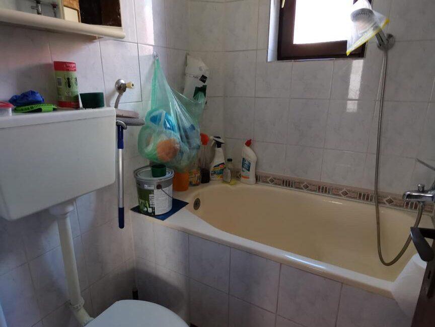 Prodaje se Kuća površine od 219m2 na placu od 5,42 ara-Šabac