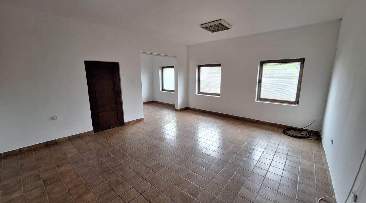 Poslovno-stambeni prostor ukupne površine od 315m2 u ulici Vojvode Mišića u Šapcu