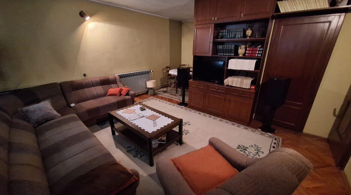 Poslovno-stambeni prostor ukupne površine od 315m2 u ulici Vojvode Mišića u Šapcu