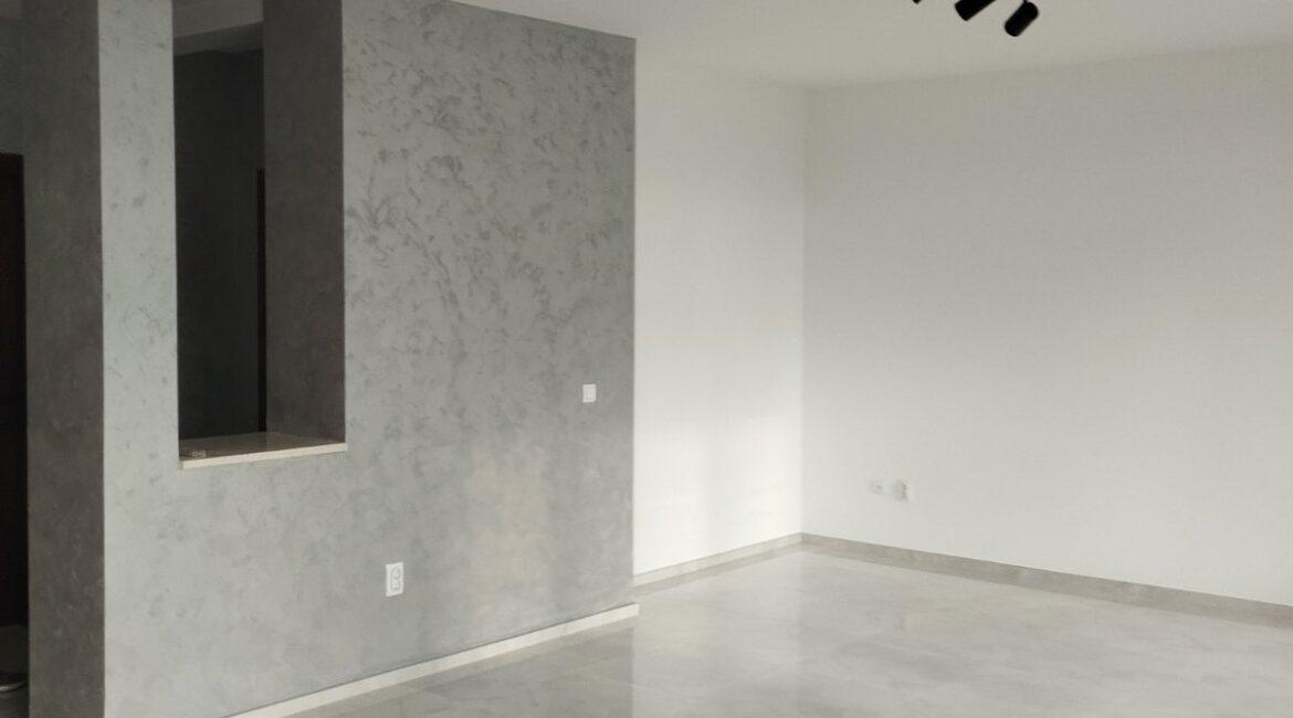 Na prodaju lux dvosoban stan površine 78m2- Loznica, centar