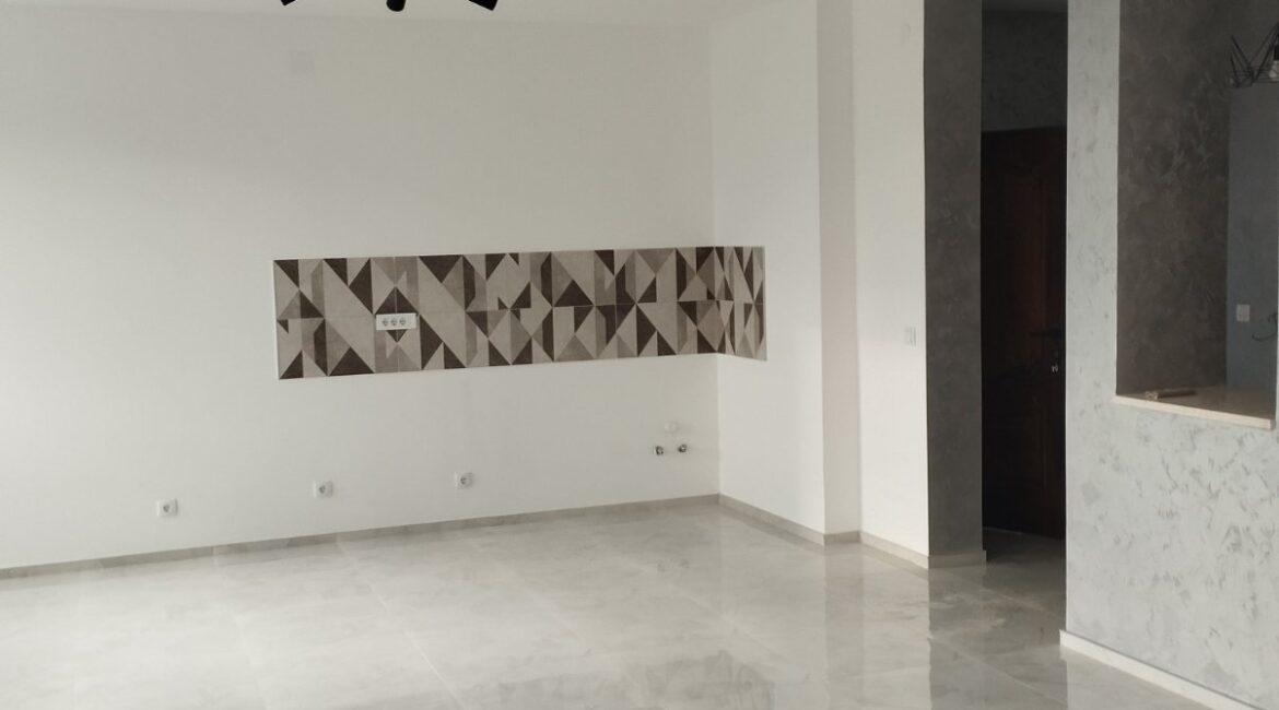 Na prodaju lux dvosoban stan površine 78m2- Loznica, centar
