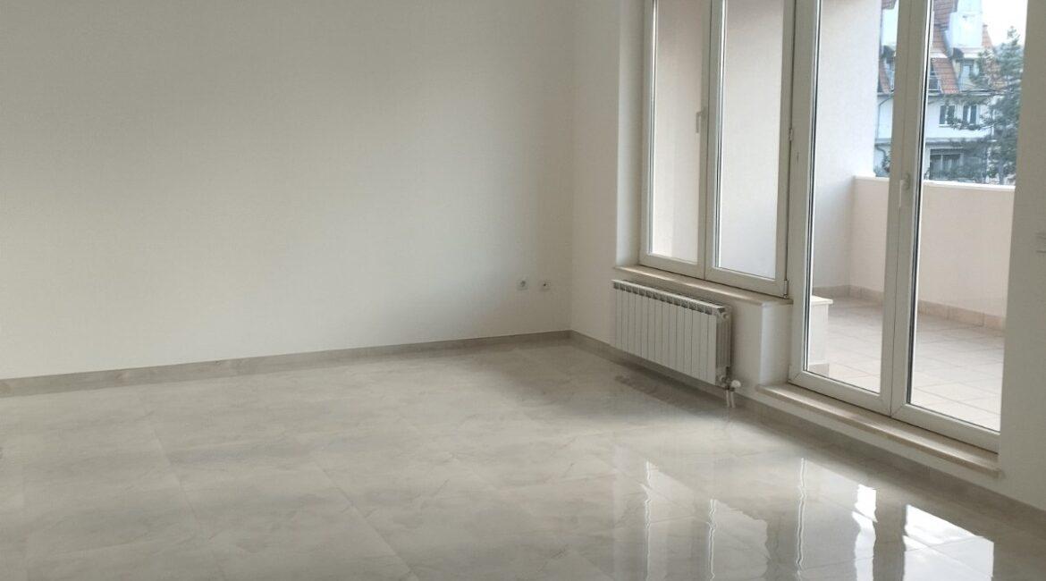 Na prodaju lux dvosoban stan površine 78m2- Loznica, centar