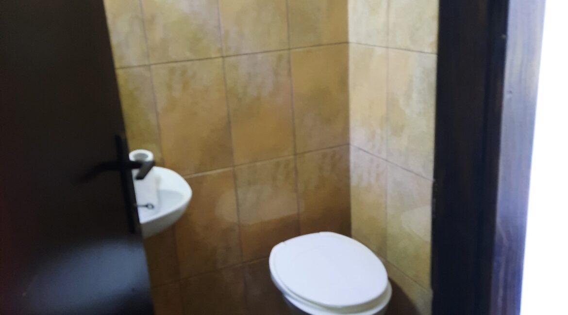 Vikendica površine od 60m2 na placu od 10,30 ari u vikend naselju na reci Drini-Crna Bara