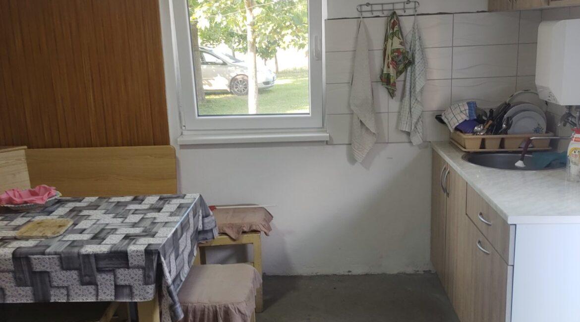 Na prodaju  kuća površine 50m2 na  parceli od 1,5ha  u Lešnici, Loznica