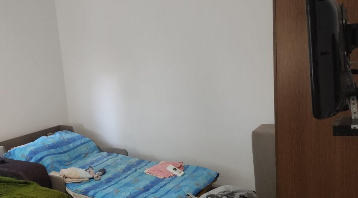 Na prodaju  kuća površine 50m2 na  parceli od 1,5ha  u Lešnici, Loznica