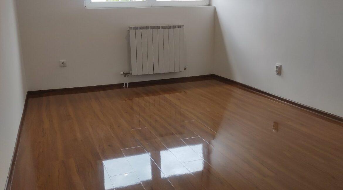 Na prodaju lux dvosoban stan površine 78m2- Loznica, centar
