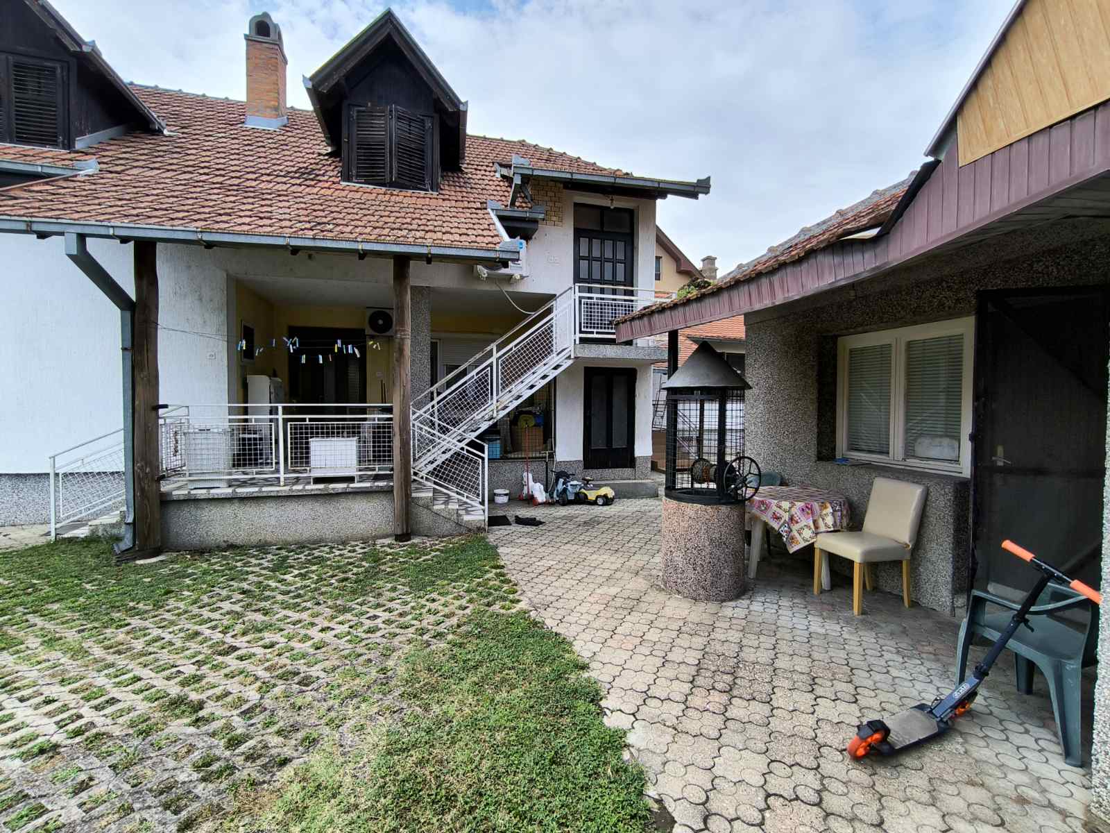 IMG 0c452a6b7823bbcff87ea998c76bce6d V