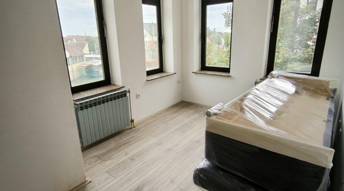 Izdaju se u zakup 4 stambene jedinice od po 50m2 za smeštaj radnika-Šabac
