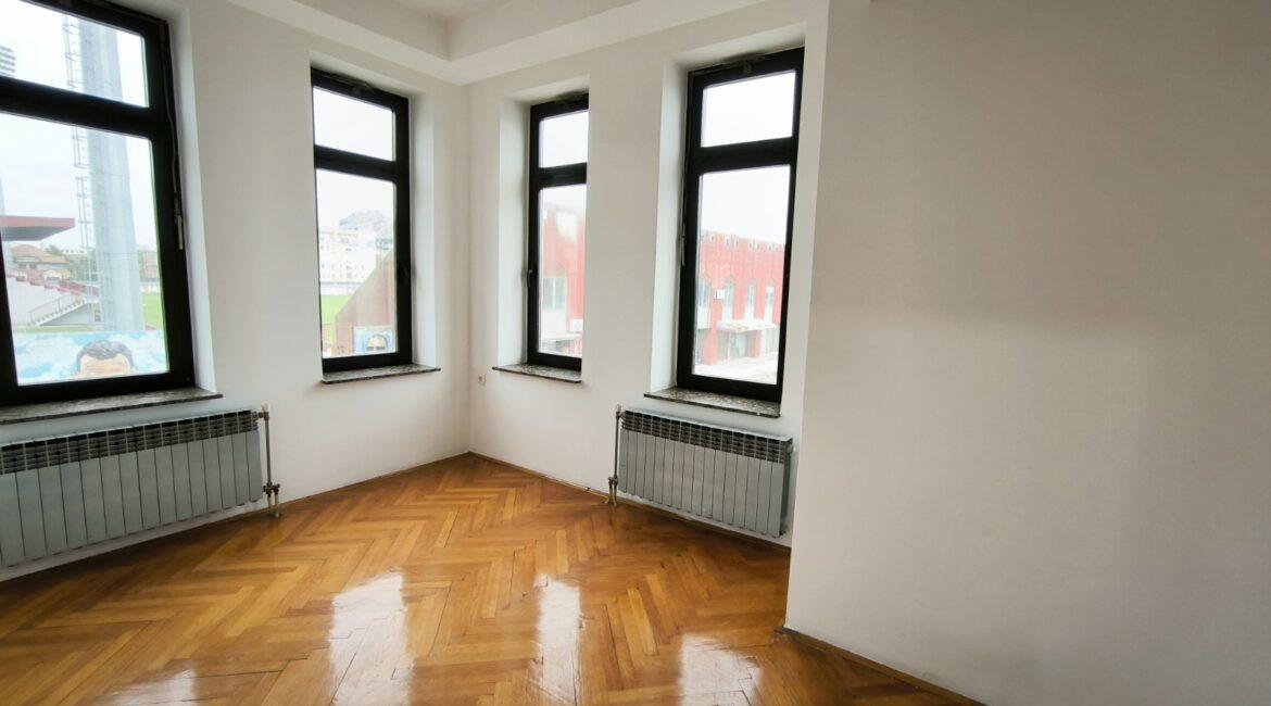 Izdaju se u zakup 4 stambene jedinice od po 50m2 za smeštaj radnika-Šabac
