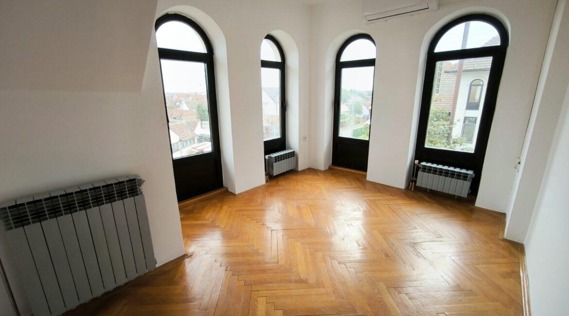 Izdaju se u zakup 4 stambene jedinice od po 50m2 za smeštaj radnika-Šabac
