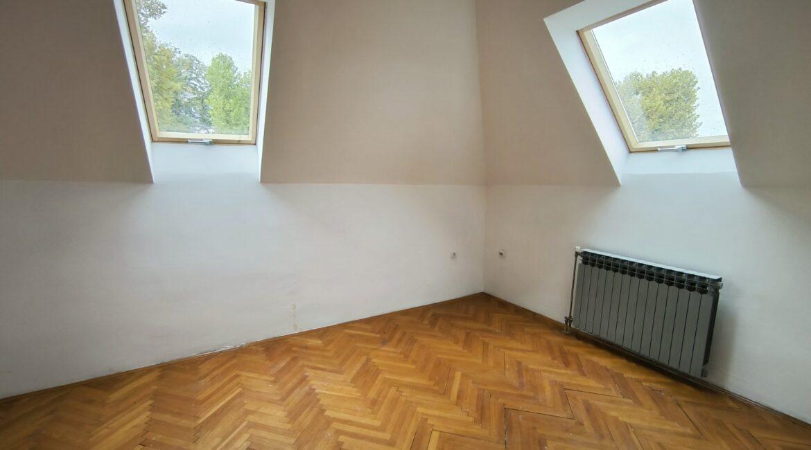 Izdaju se u zakup 4 stambene jedinice od po 50m2 za smeštaj radnika-Šabac