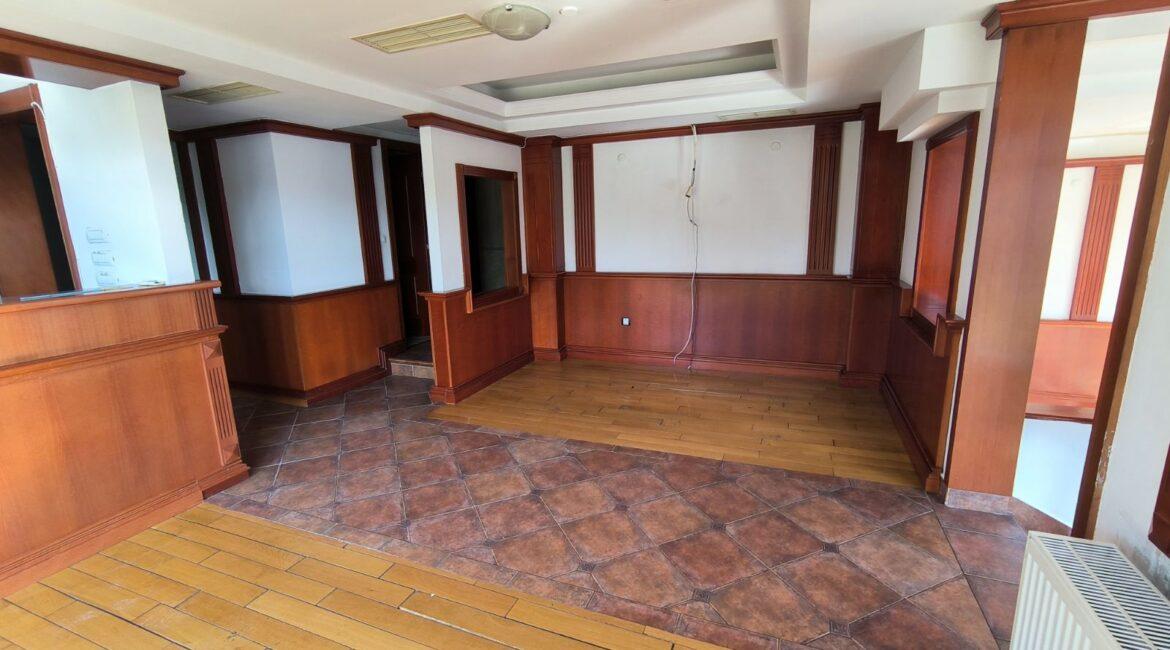 Izdaje se u zakup lokal površine od 231m2 na atraktivnoj lokaciji u Šapcu!