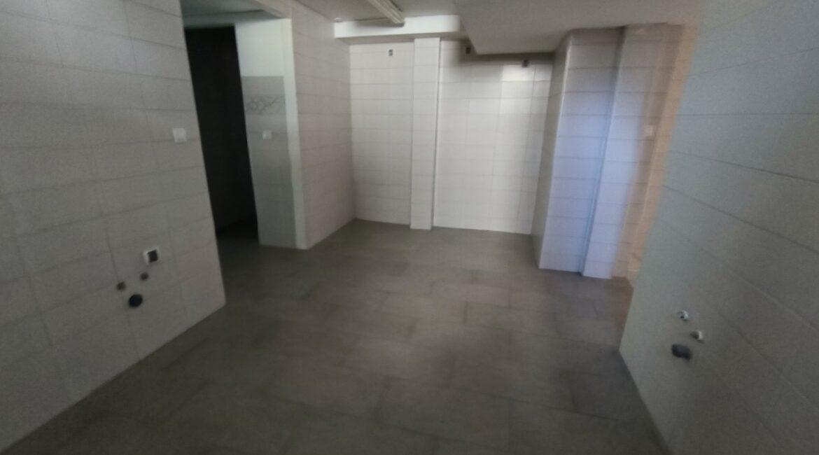Izdaje se u zakup lokal površine od 231m2 na atraktivnoj lokaciji u Šapcu!