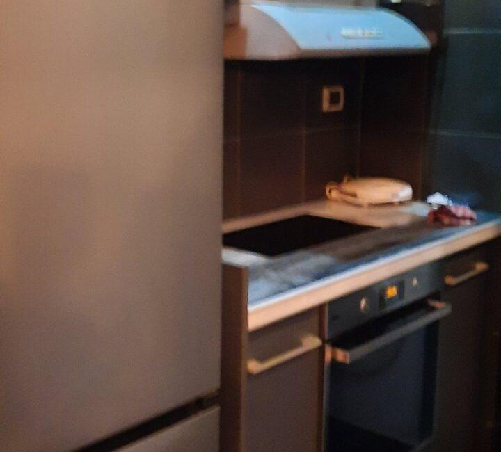 Stan ukupne površine 64m2 u centru Šapca (dva odvojena stambena prostora)-I sprat