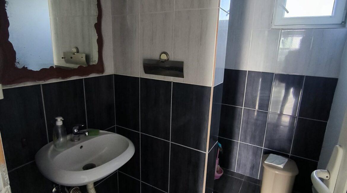 Prodaje se hala /proizvodno-magacinski prostor/ površine 4.724m2 na parceli od 10907m2-Klenak