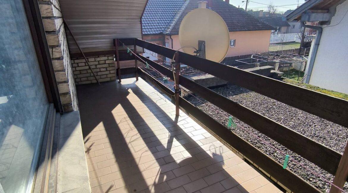 Porodična kuća površine 189m2 + garaža na placu od 314m2-Majur,Šabac-PREPORUKA!