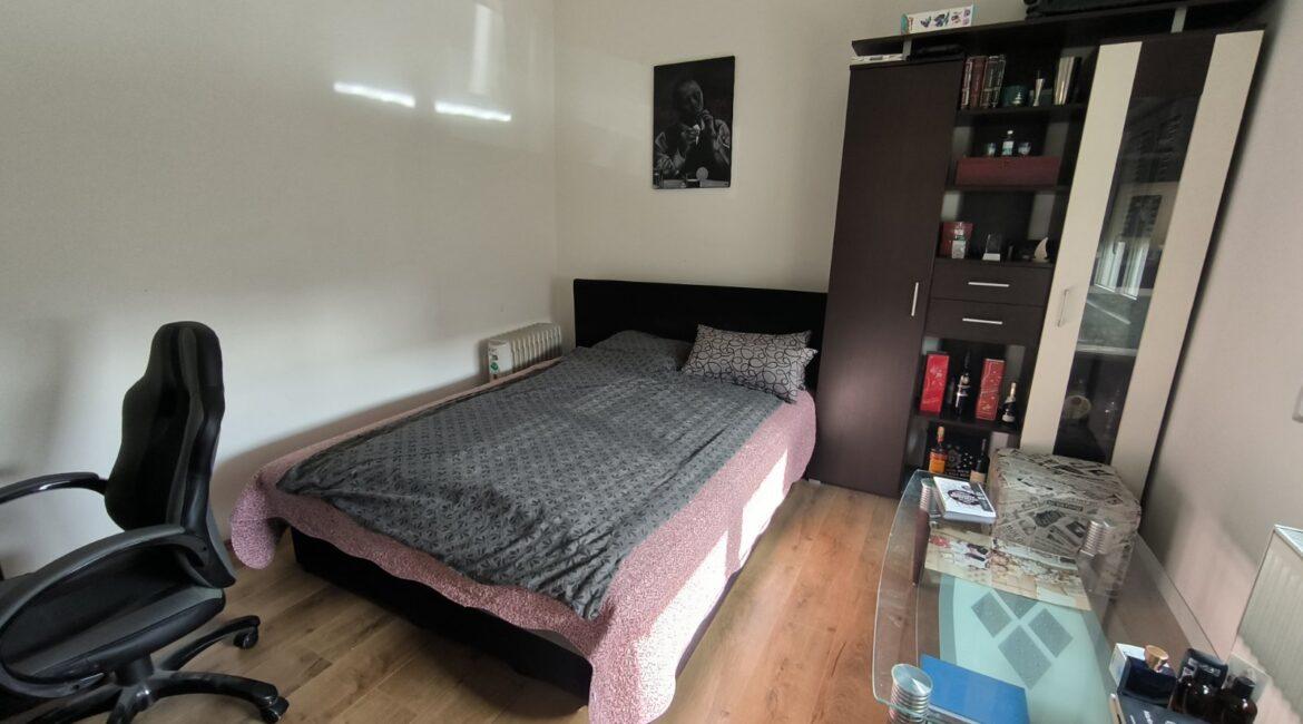 Kuća površine 272m2 sa pomoćnim objektom od 26m2 na placu od 2,71 ara-Šabac,naselje Čavić