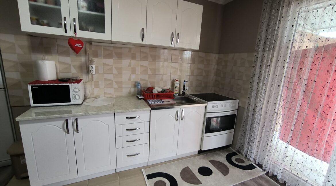 Kuća površine 272m2 sa pomoćnim objektom od 26m2 na placu od 2,71 ara-Šabac,naselje Čavić