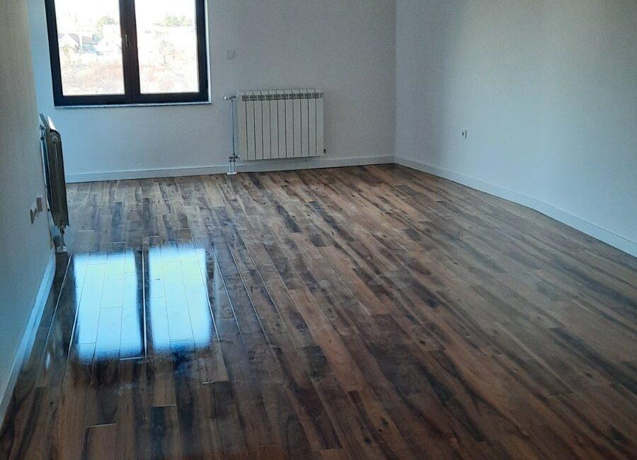 Stan površine od 59 m2 sa parking mestom-Sremska Mitrovica-TOPLA PREPORUKA