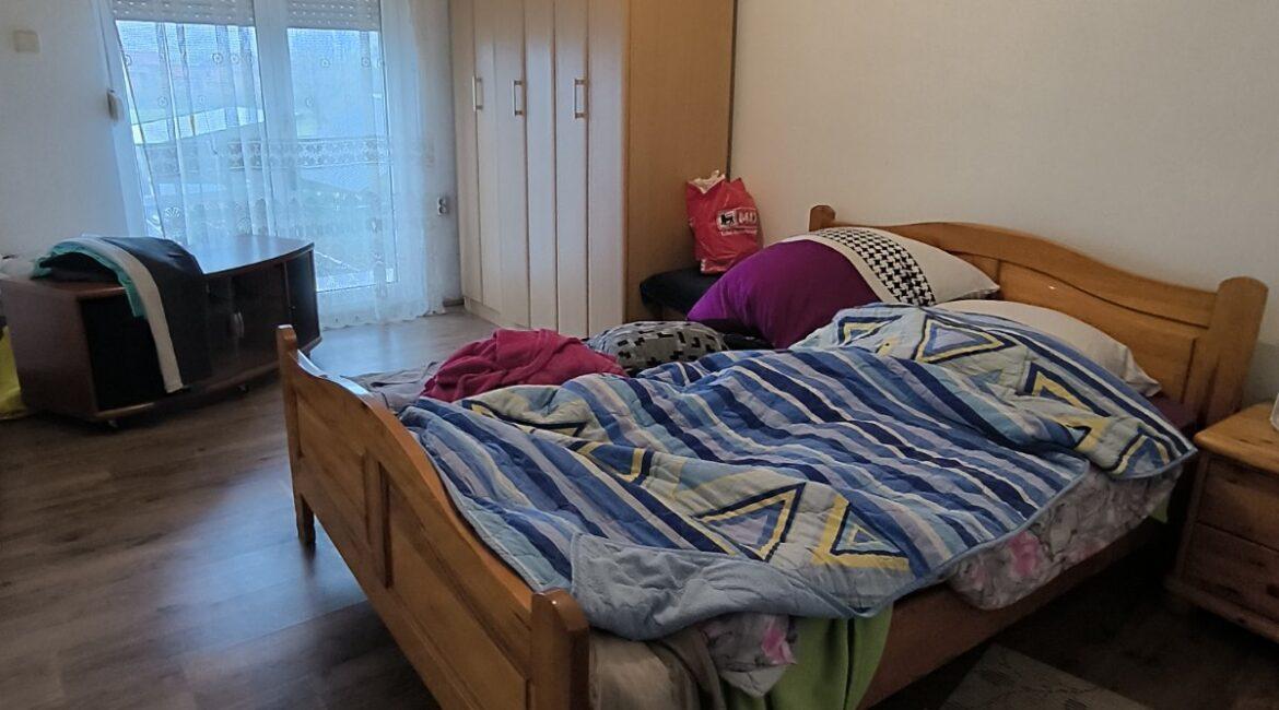 Na prodaju kuća površine od 160m2 na placu od 3,88 ari – Centar Majura