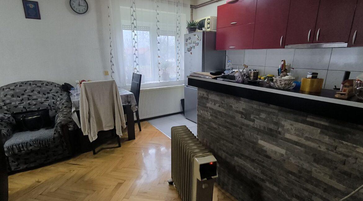 Na prodaju kuća površine od 160m2 na placu od 3,88 ari – Centar Majura